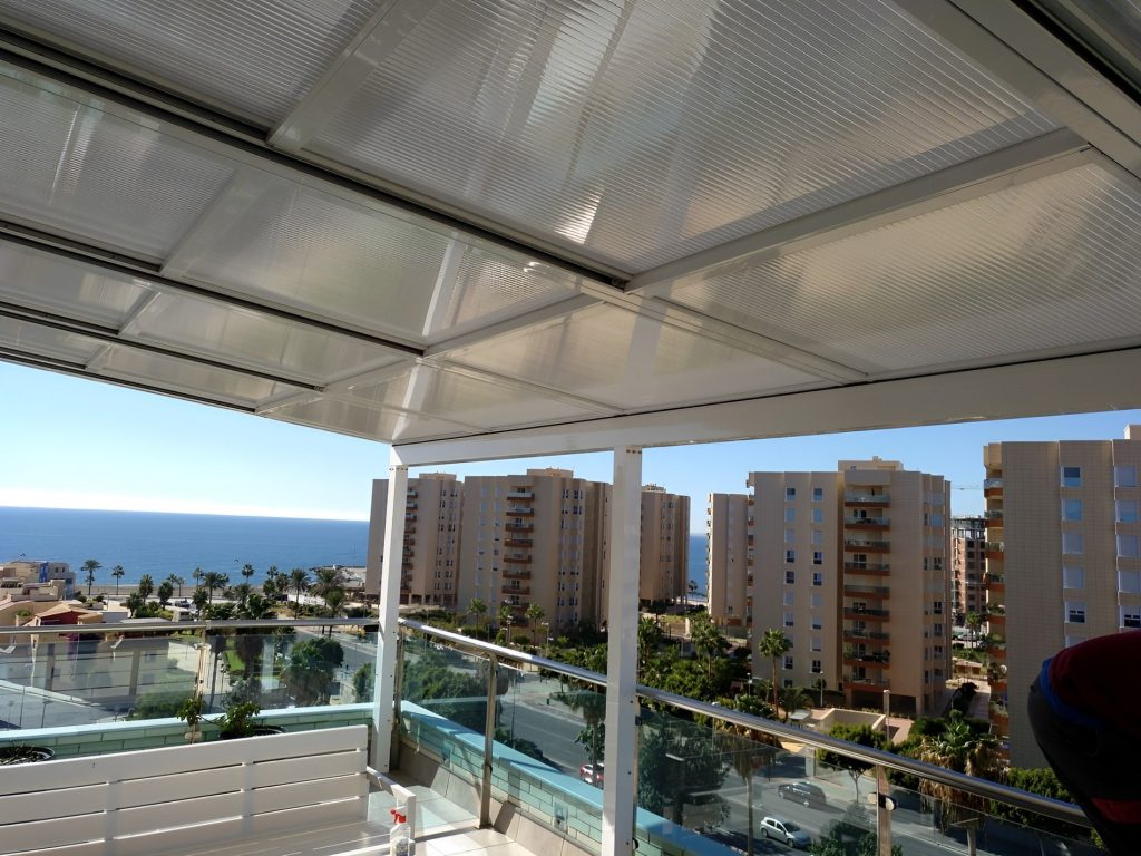 techo cubierta movil pelitermico para terraza almeria distecalum