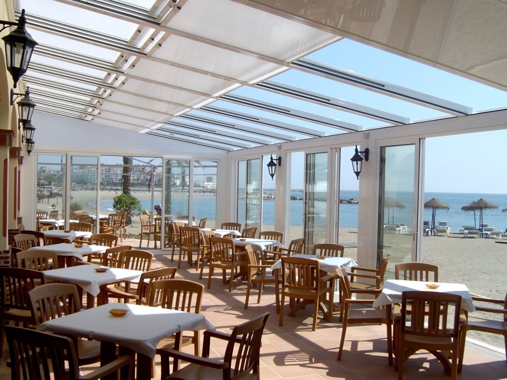 techo movil translucido para restaurante de playa almeria distecalum